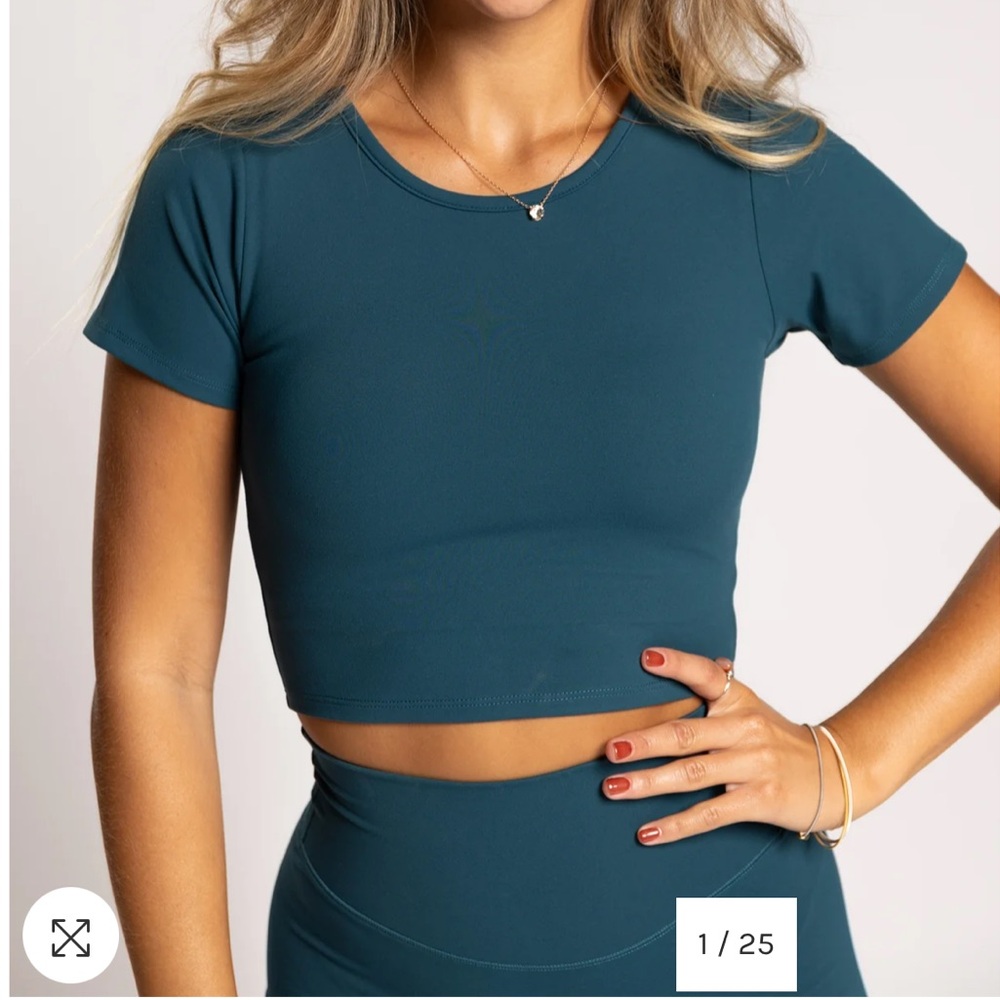 Teal cropped T-shirt
